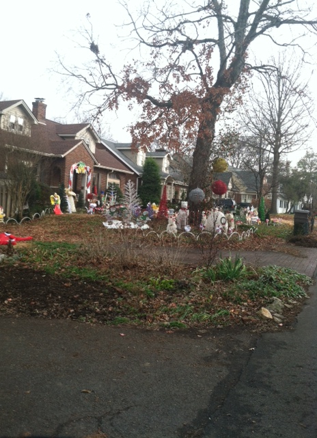 Took this pic on a run pre-Christmas. Really beautiful Christmas decorating. A+++